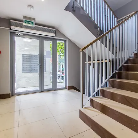 Lejlighed Grey Apartment! Cozy For Two!